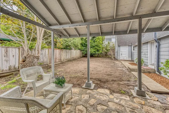 195 Cedar Street, Pacific Grove, California 93950