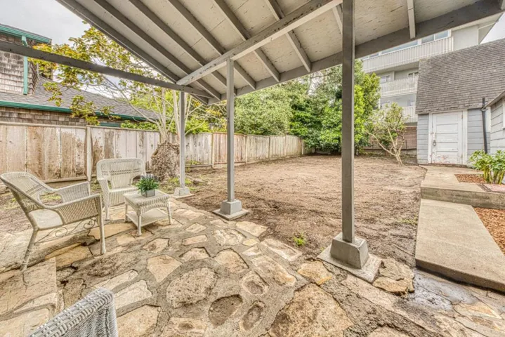 195 Cedar Street, Pacific Grove, California 93950
