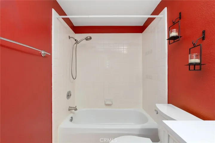 2nd Bathroom