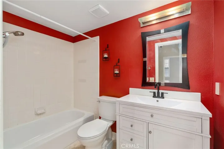 2nd Bathroom