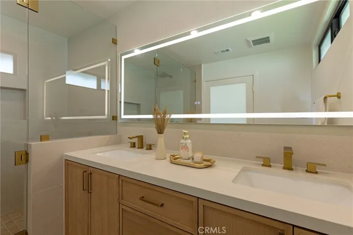 740 N Fern, Orange, California 92867