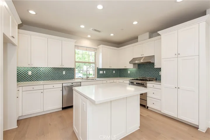 152 Excursion, Irvine, California 92618