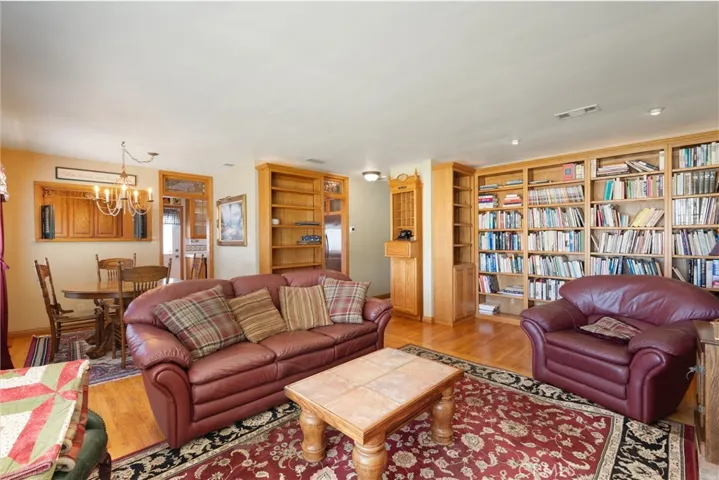 5502 E Pageantry, Long Beach, California 90808