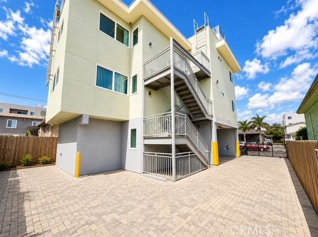 1127 S Kingsley 1/2, Los Angeles, California 90006