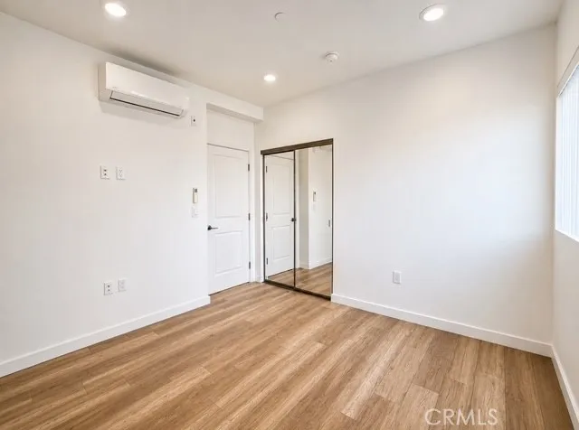1127 S Kingsley 1/2, Los Angeles, California 90006