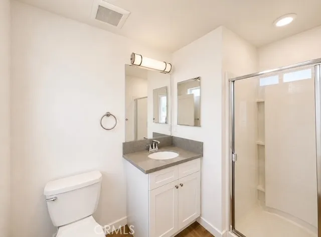 1127 S Kingsley 1/2, Los Angeles, California 90006