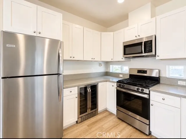 1127 S Kingsley 1/2, Los Angeles, California 90006