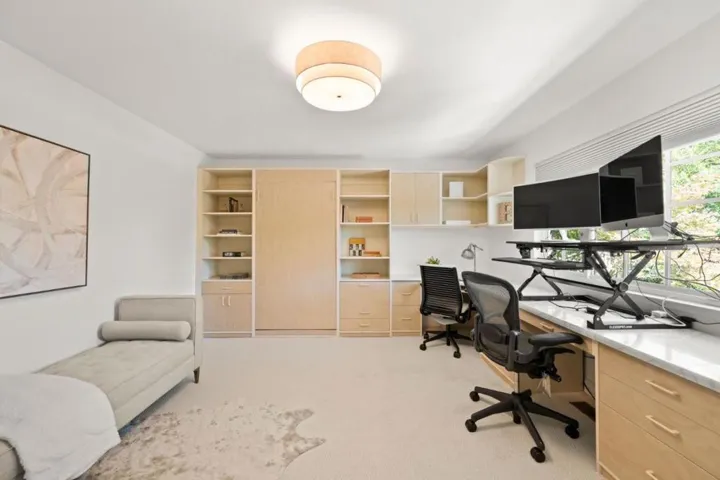 220 Robin Road, Hillsborough, California 94010