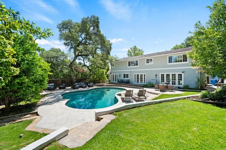 220 Robin Road, Hillsborough, California 94010