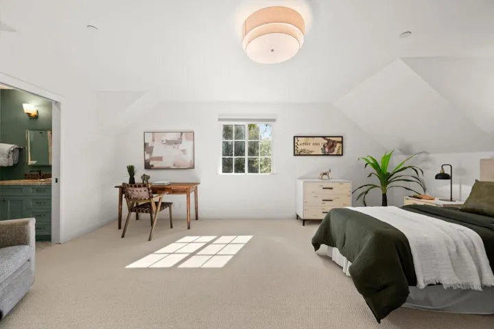 220 Robin Road, Hillsborough, California 94010