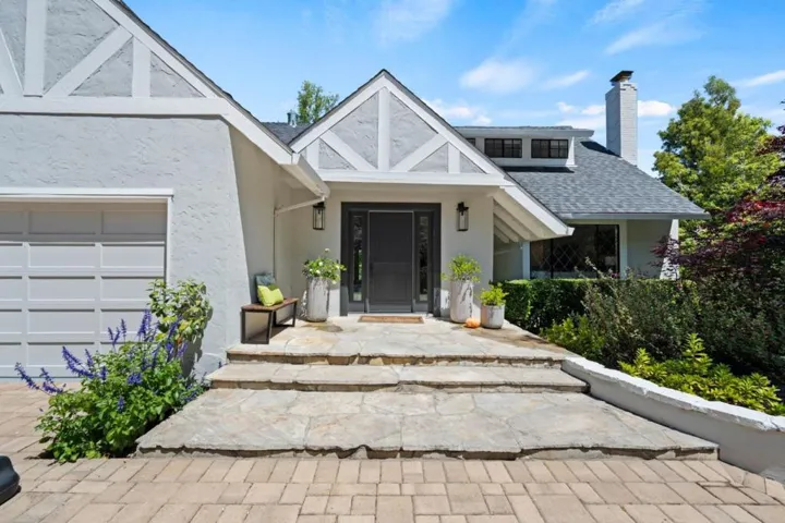 220 Robin Road, Hillsborough, California 94010