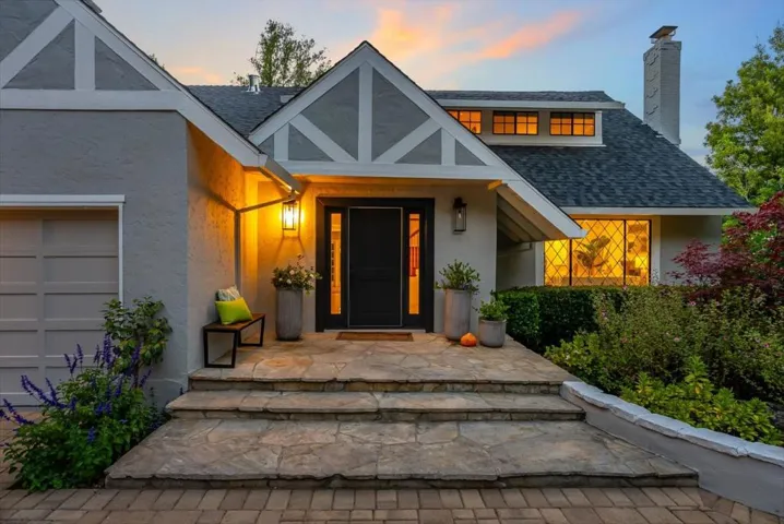 220 Robin Road, Hillsborough, California 94010