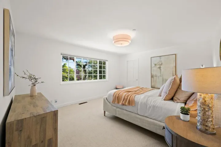 220 Robin Road, Hillsborough, California 94010