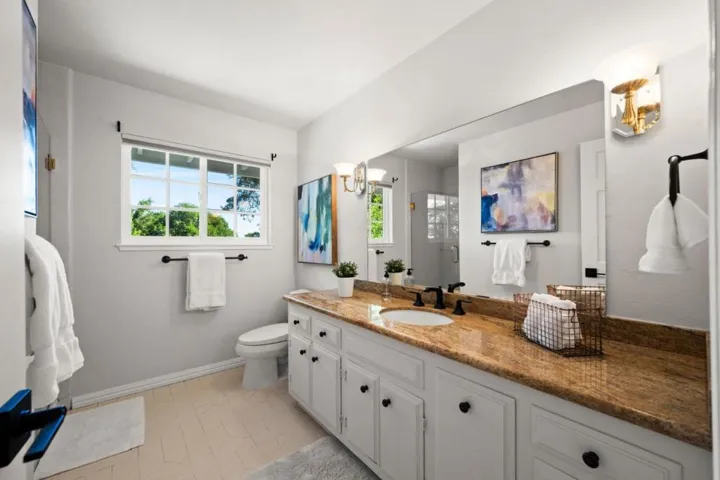 220 Robin Road, Hillsborough, California 94010