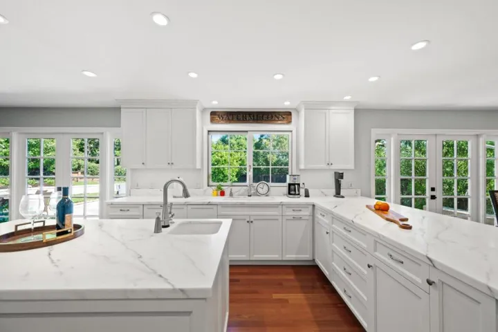 220 Robin Road, Hillsborough, California 94010
