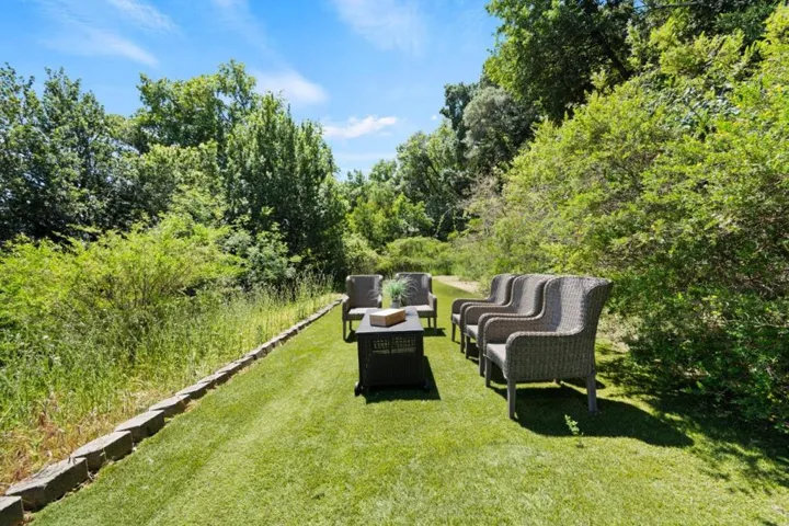 220 Robin Road, Hillsborough, California 94010