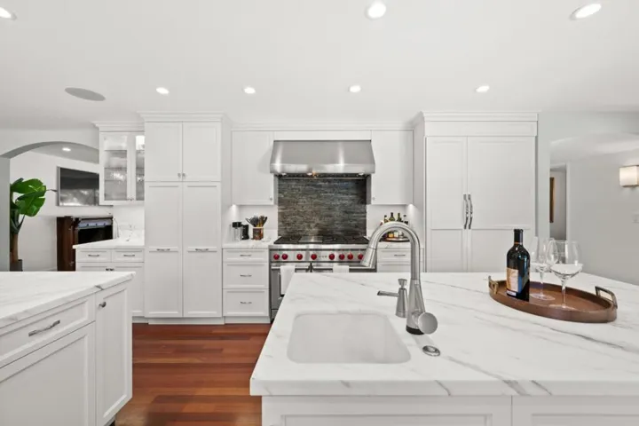 220 Robin Road, Hillsborough, California 94010