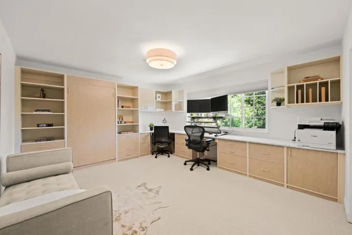 220 Robin Road, Hillsborough, California 94010