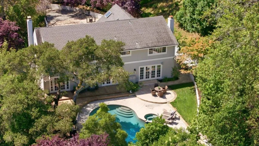 220 Robin Road, Hillsborough, California 94010