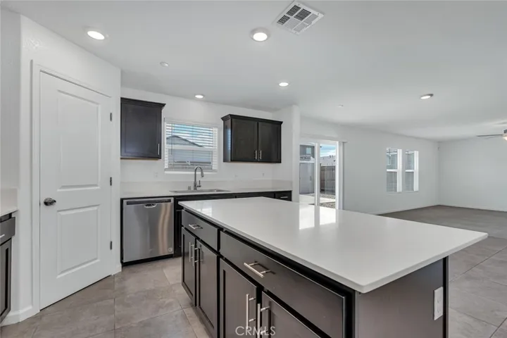 324 Shafer Trail Court, Merced, California 95341