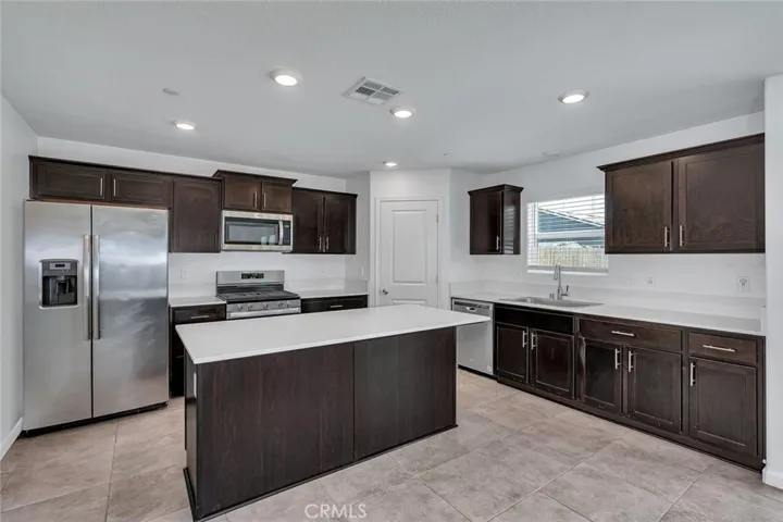 324 Shafer Trail Court, Merced, California 95341
