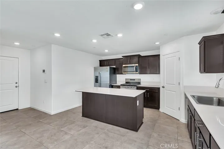 324 Shafer Trail Court, Merced, California 95341