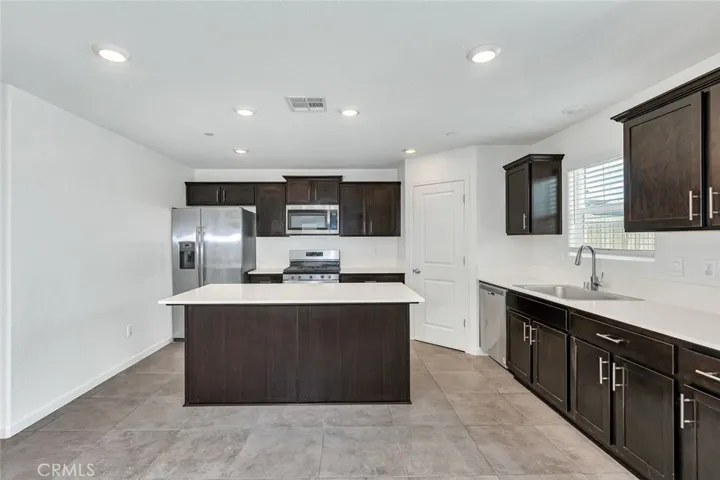 324 Shafer Trail Court, Merced, California 95341