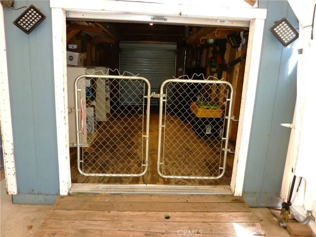 There's even a gate if you want to keep the front storage door open.
