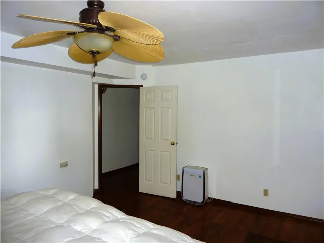Nice ceiling fan in the master bedroom.