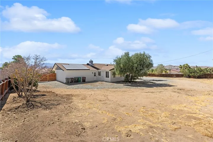 7645 Hilton Avenue, Yucca Valley, California 92284