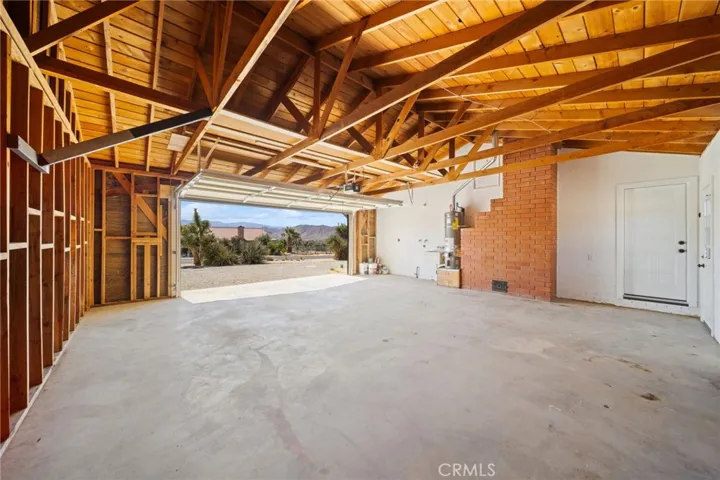 7645 Hilton Avenue, Yucca Valley, California 92284