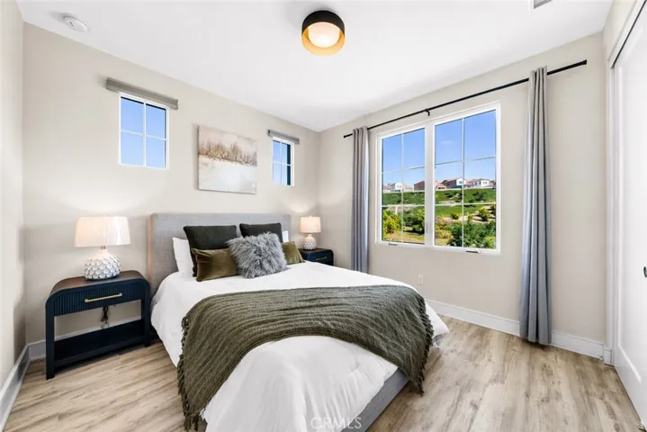 162 Winnett, Irvine, California 92602