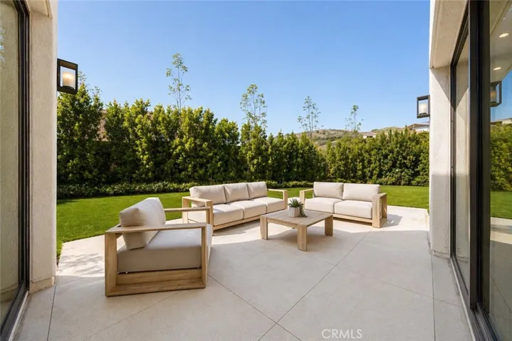 162 Winnett, Irvine, California 92602