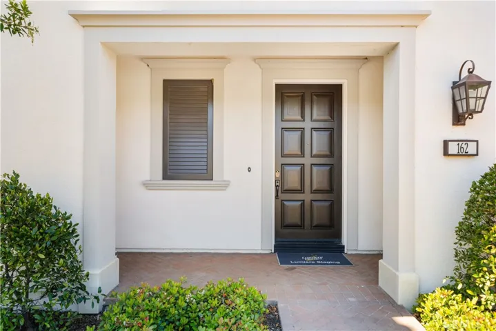 162 Winnett, Irvine, California 92602