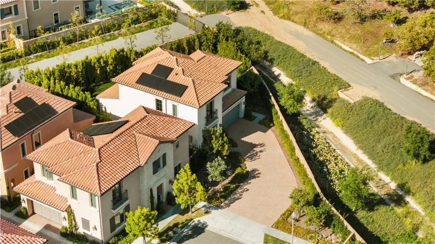 162 Winnett, Irvine, California 92602