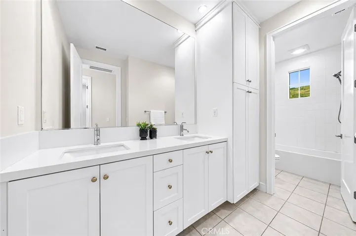 162 Winnett, Irvine, California 92602