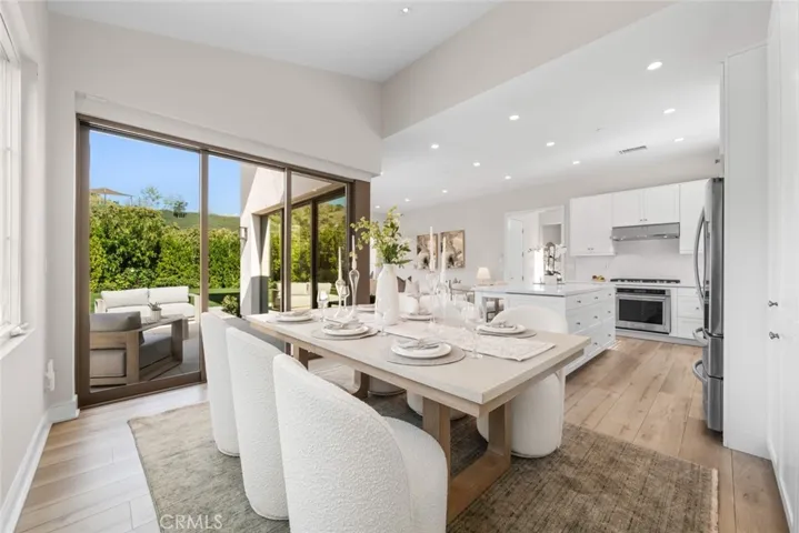 162 Winnett, Irvine, California 92602