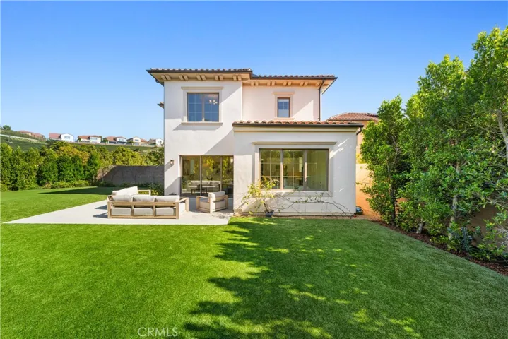 162 Winnett, Irvine, California 92602