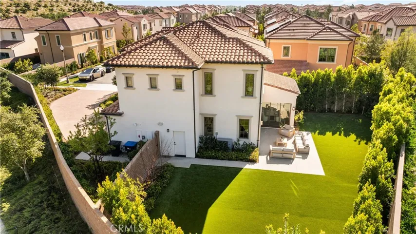 162 Winnett, Irvine, California 92602