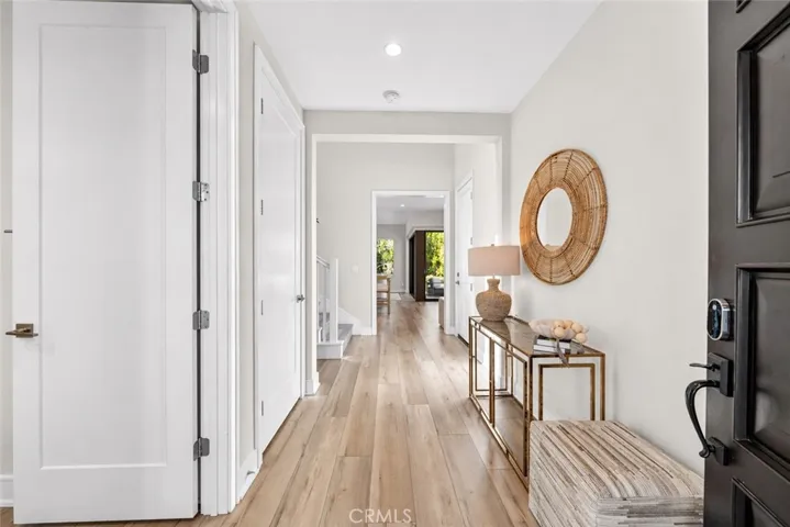 162 Winnett, Irvine, California 92602