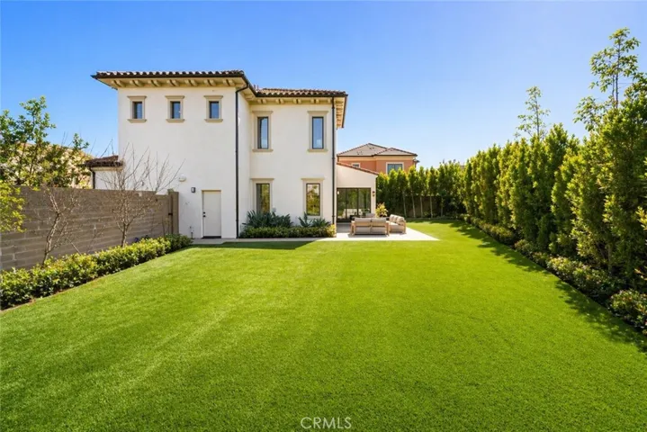 162 Winnett, Irvine, California 92602
