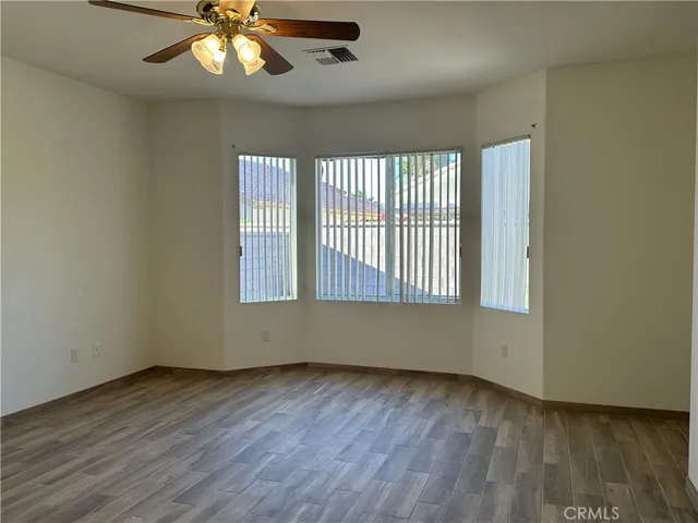 Primer Bedroom