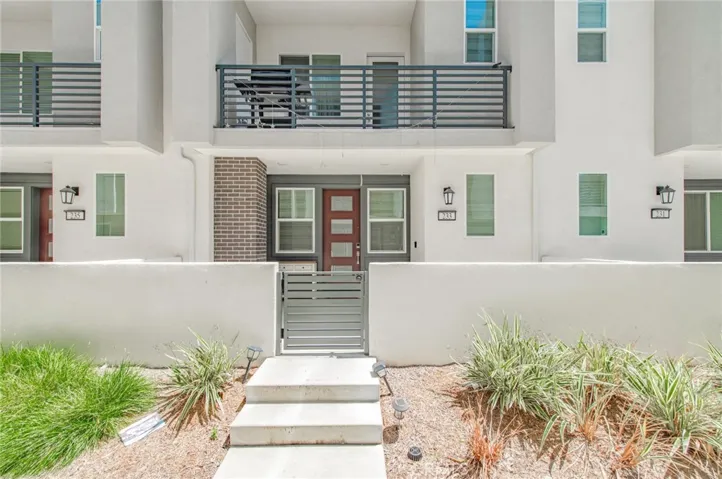 233 Sash, Irvine, California 92618