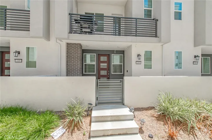 233 Sash, Irvine, California 92618