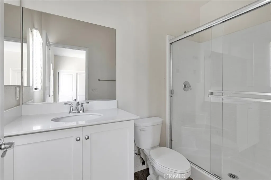 Casita Full Bathroom