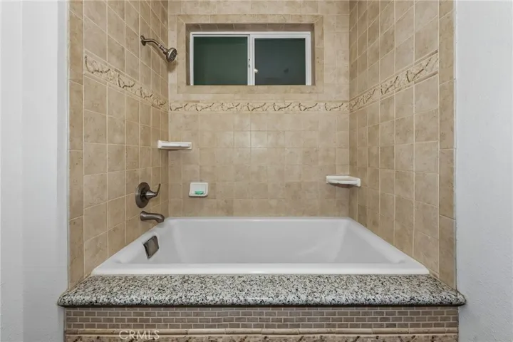 Kohler Soaking Tub/Shower, Tile enclosure