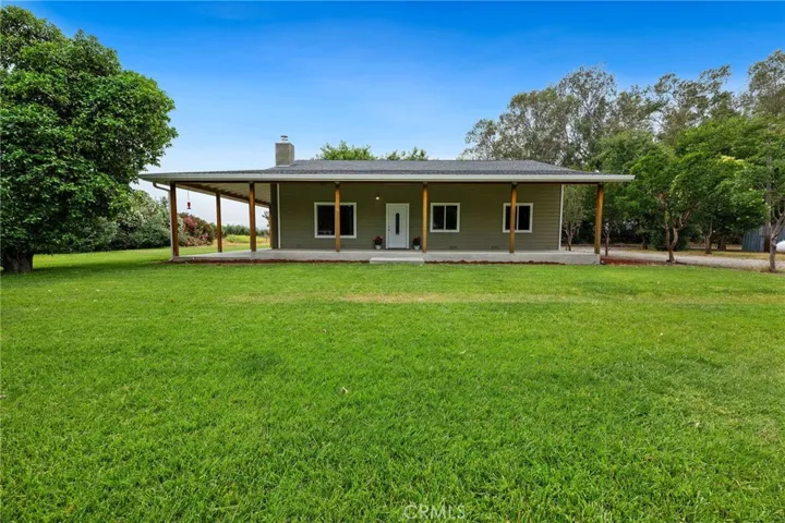 Front from East/Road