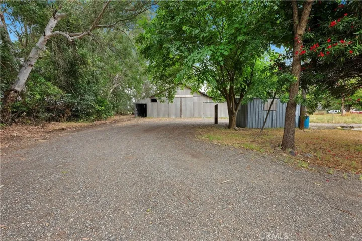 Barn/Garage/Shop