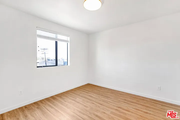 747 Lillian Way 7, Los Angeles, California 90038