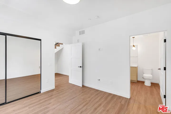 747 Lillian Way 7, Los Angeles, California 90038